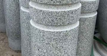 鹤壁 芝麻白花岗岩挡车柱、隔离柱多少钱