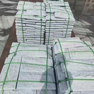 鹤壁 芝麻白蘑菇石装车出货