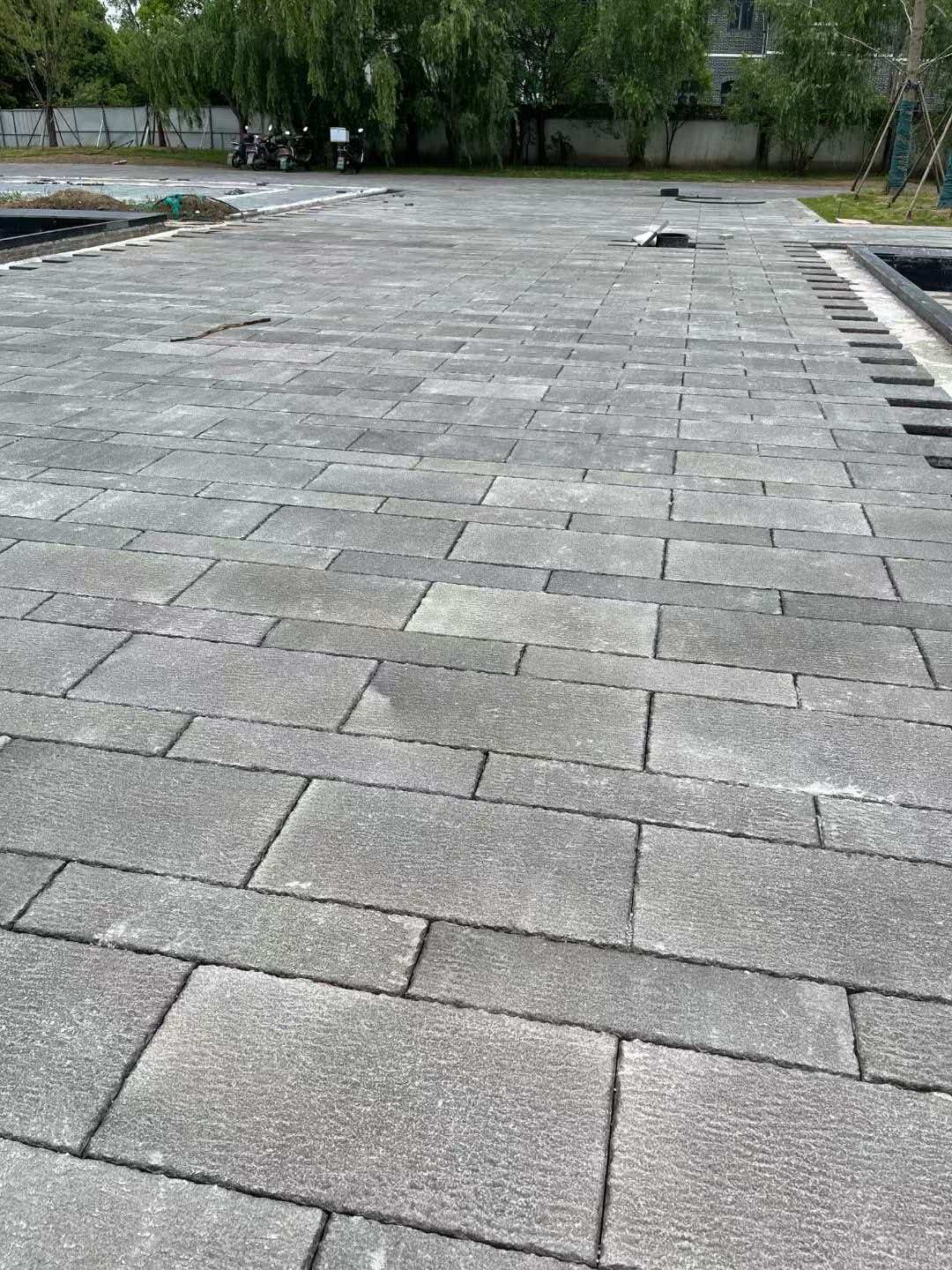 鹤壁 工地仿古石铺装现场实拍