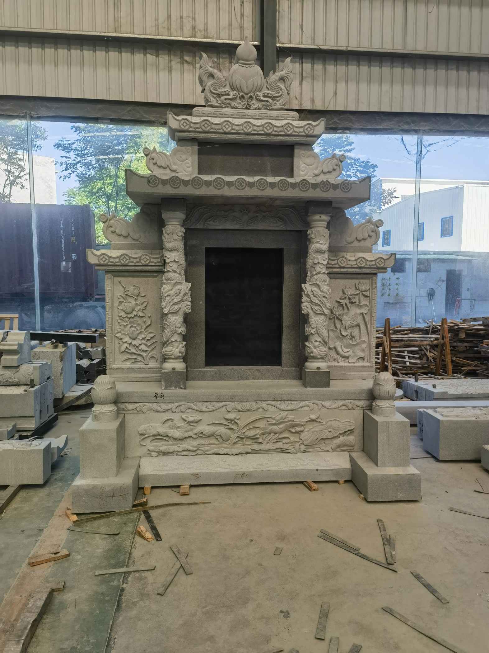 鹤壁 芝麻灰高档墓碑、土墓，一套也支持定做