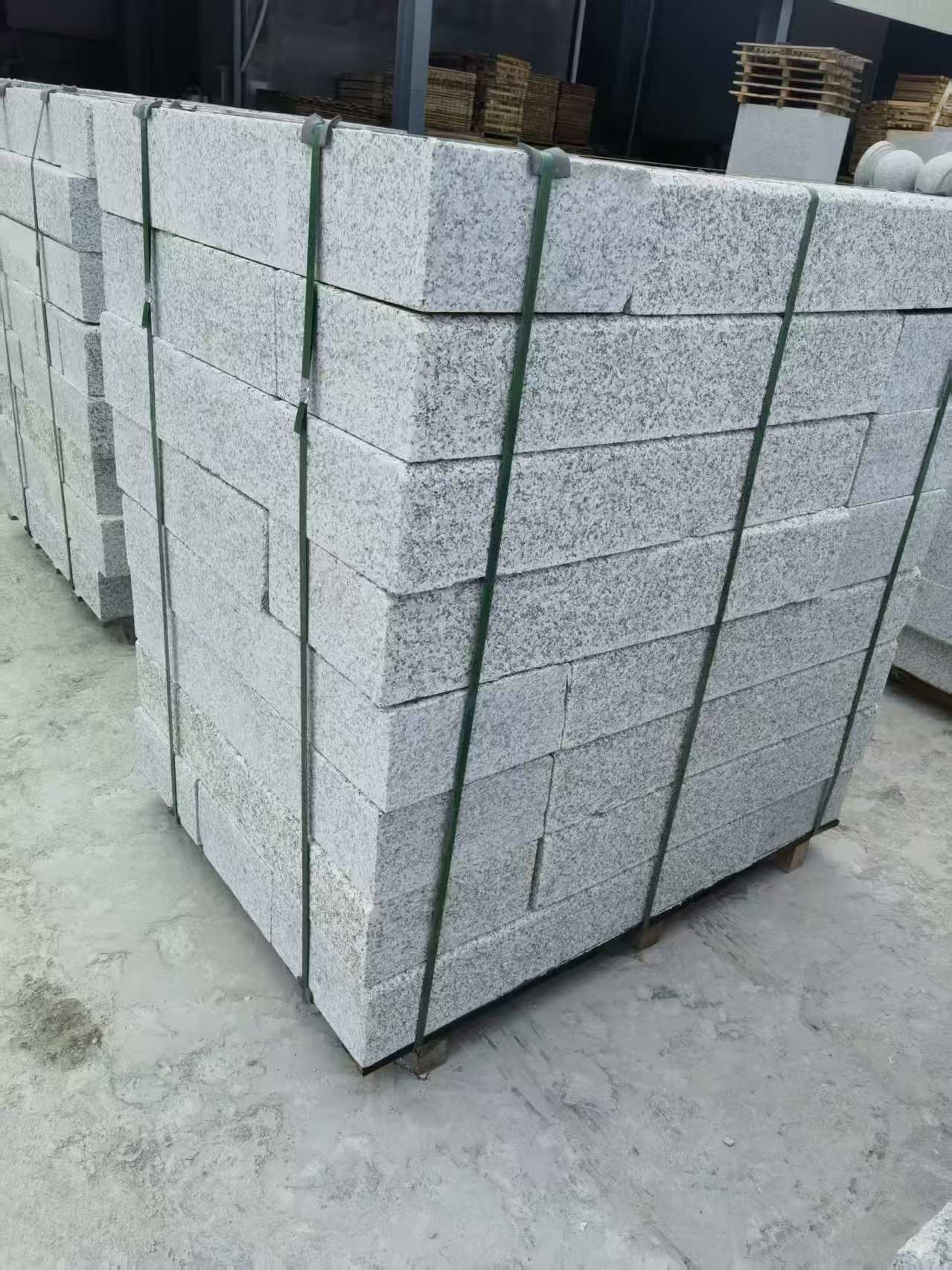 鹤壁 芙蓉白火烧两面路沿石