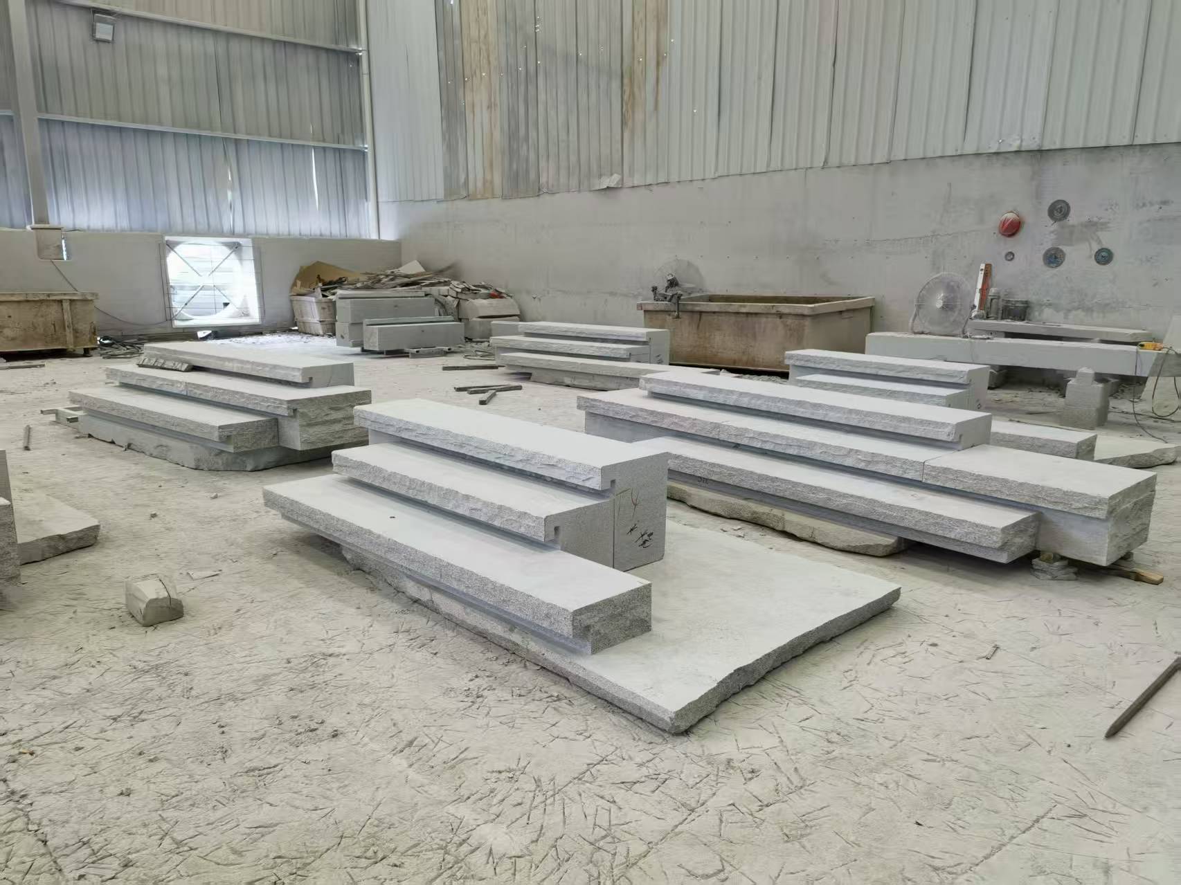 鹤壁 整石台阶（大面火烧+侧面自然面），出货前厂内拼装
