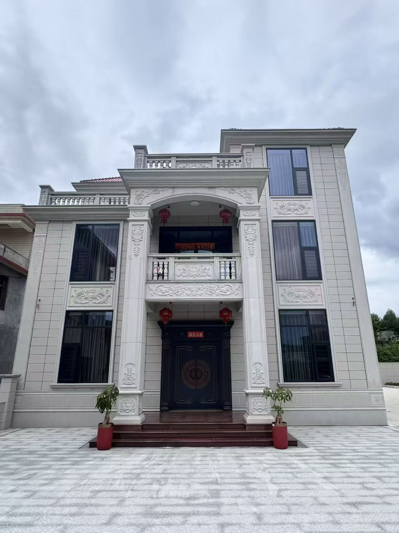 鹤壁 芝麻白石材别墅干挂案例展示