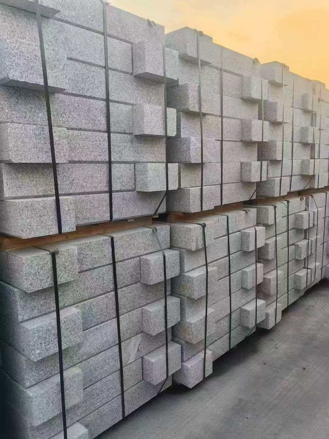 鹤壁 芝麻白路沿石