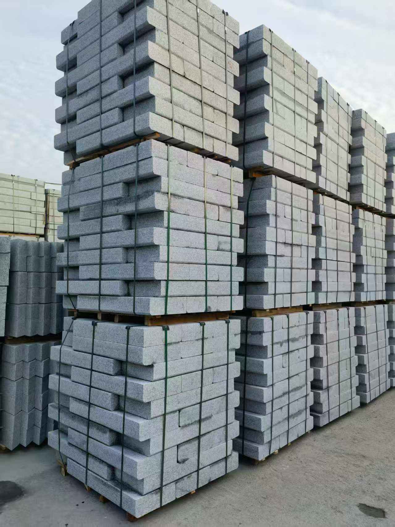 鹤壁 路沿石（路侧石），颜色一致，尺寸标准