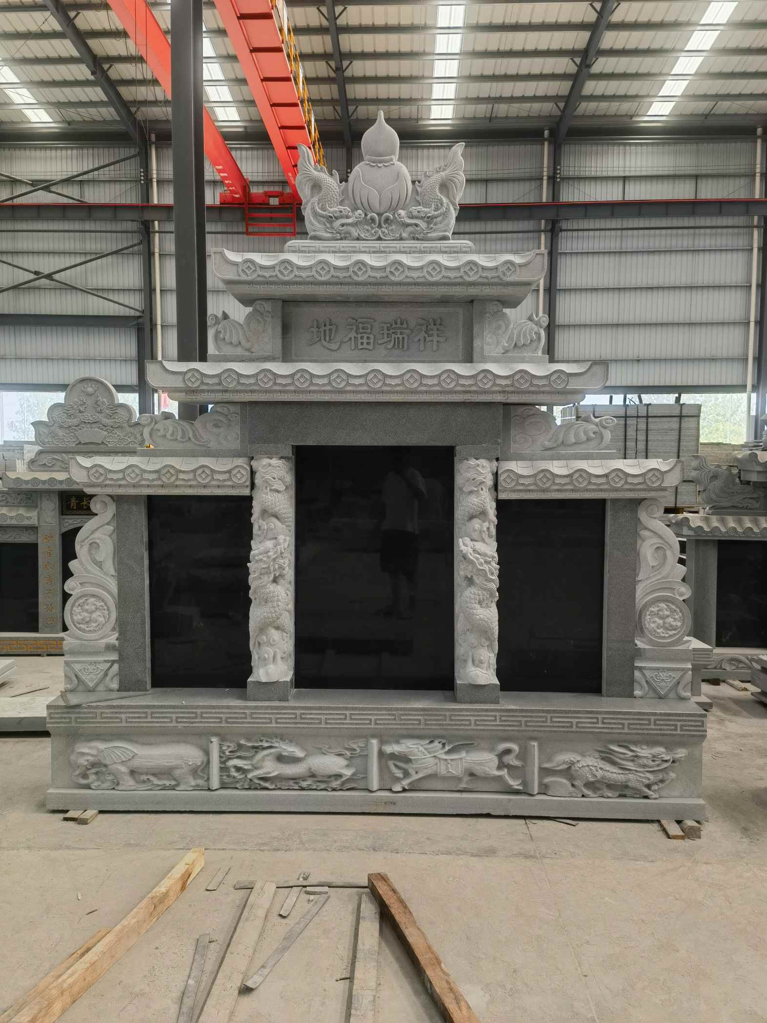 鹤壁 芝麻灰高档墓碑、土墓，一套也支持定做