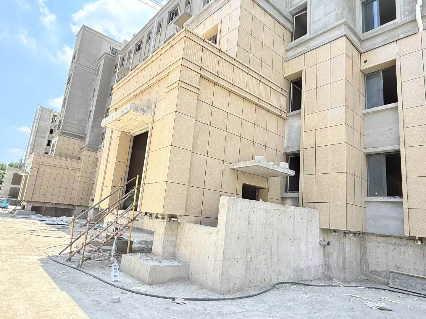 鹤壁 黄金麻干挂，工地实拍