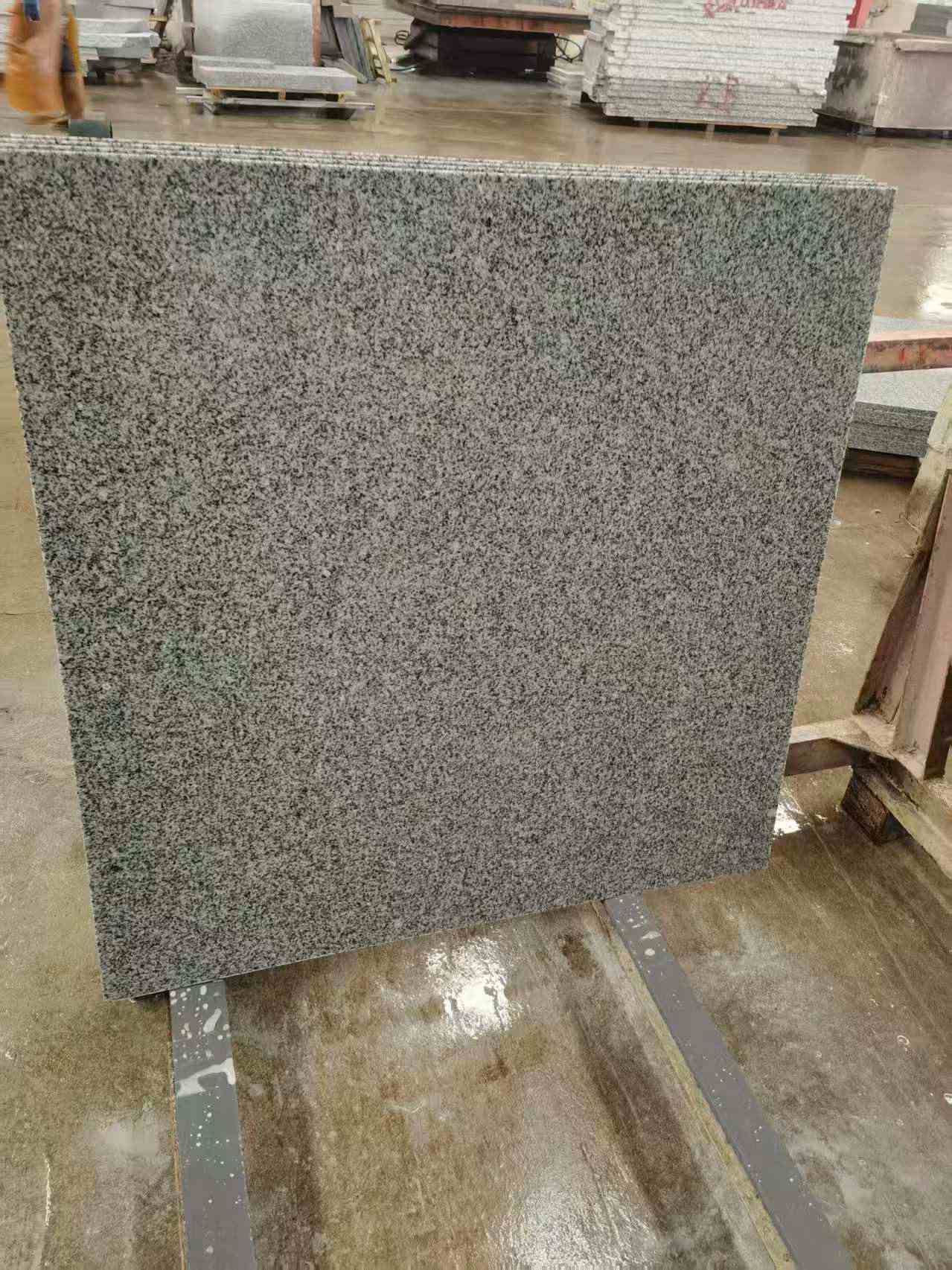 鹤壁 芝麻白光面900*900，高地铁标准