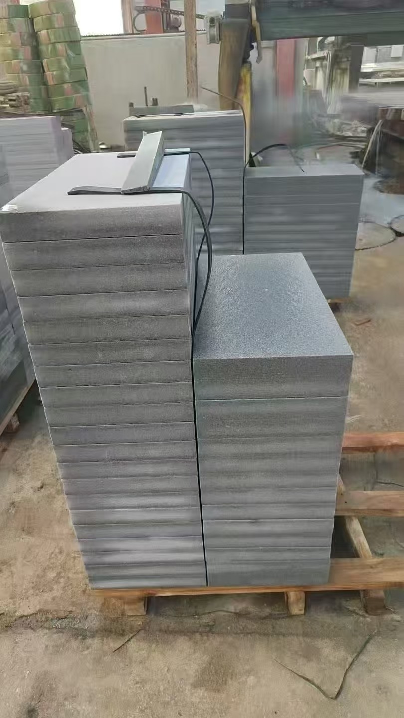 鹤壁 芝麻灰火烧面300*600*50地铺石材