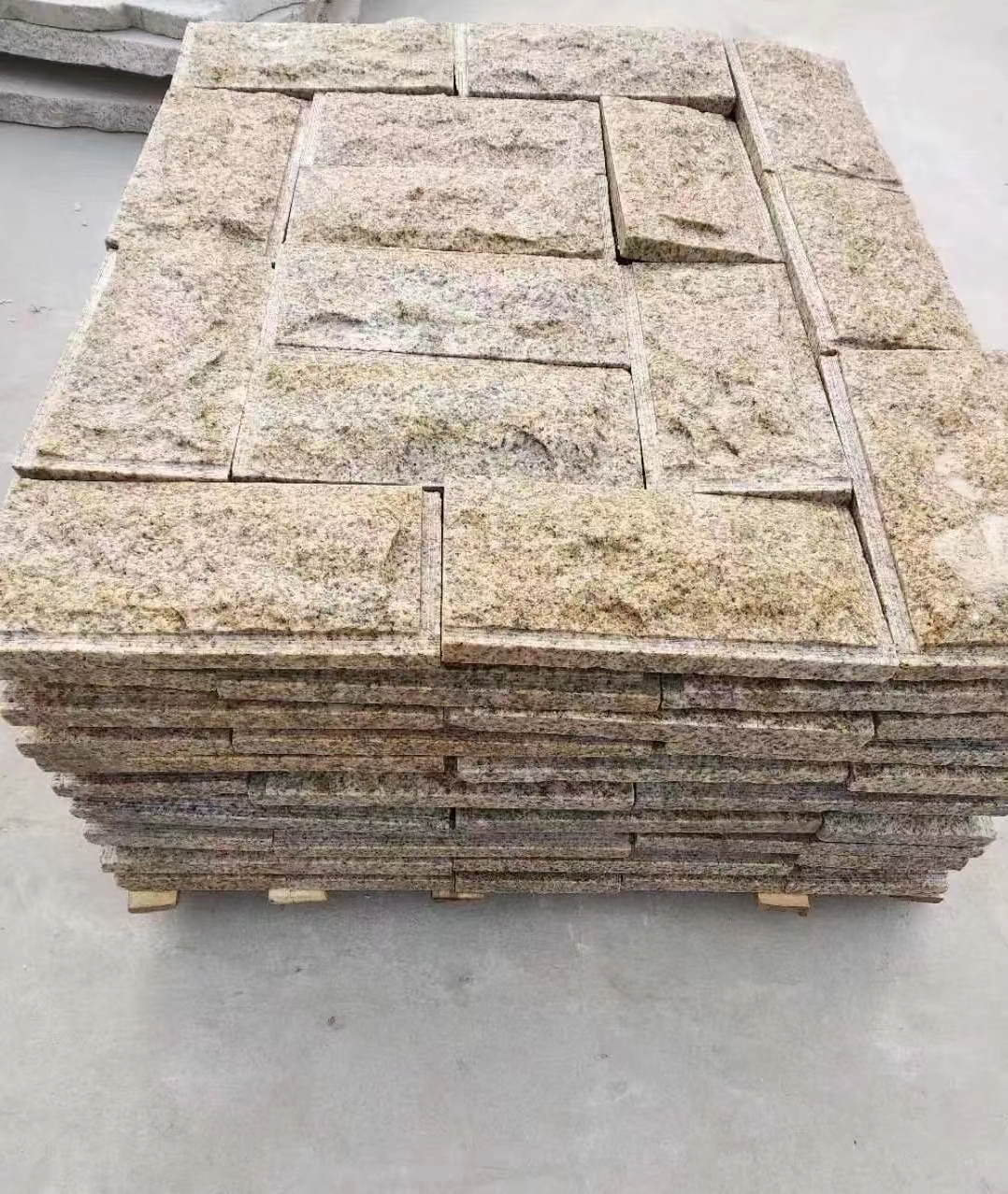 鹤壁黄锈石蘑菇石